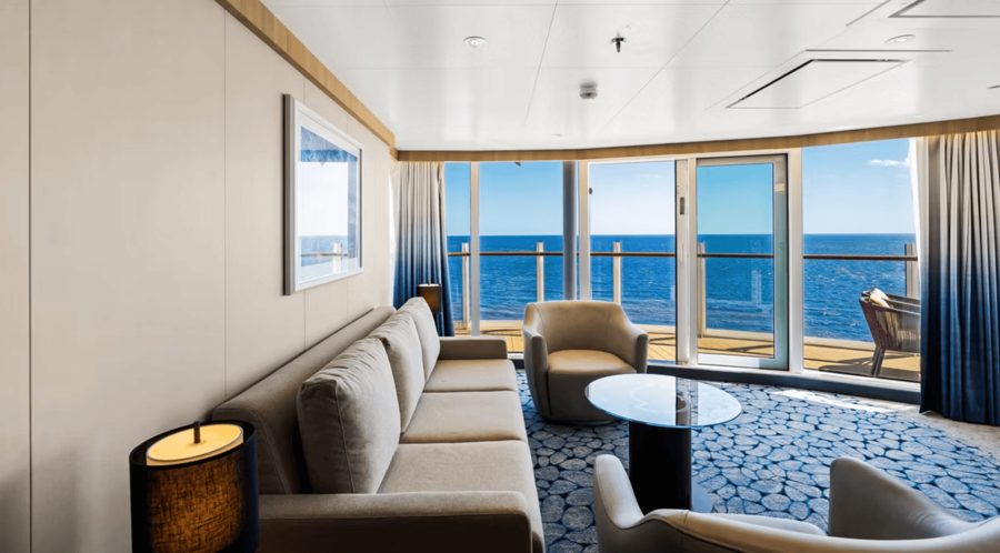AquaTheater Suite с видом на акватеатр на Wonder of the Seas